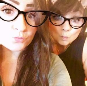 Meet your Posher, Jeana